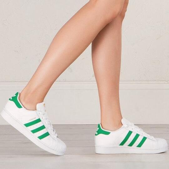 adidas 阿迪达斯 Superstar 金标贝壳头休闲板鞋 绿尾