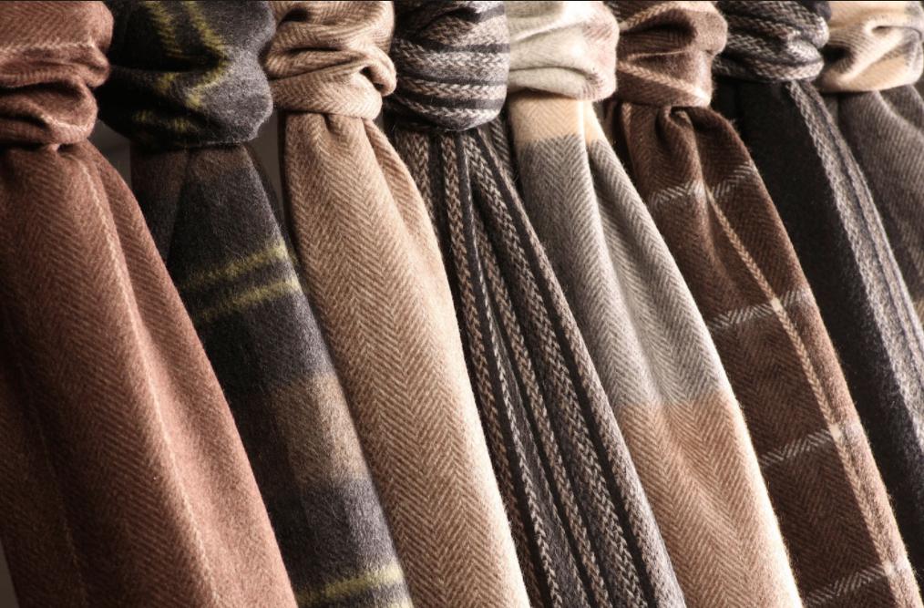 选一条超棒的羊绒围巾，陪你出镜整个冬天！