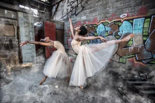 美国纽约克利现代芭蕾舞团《宇宙之光》  上海站